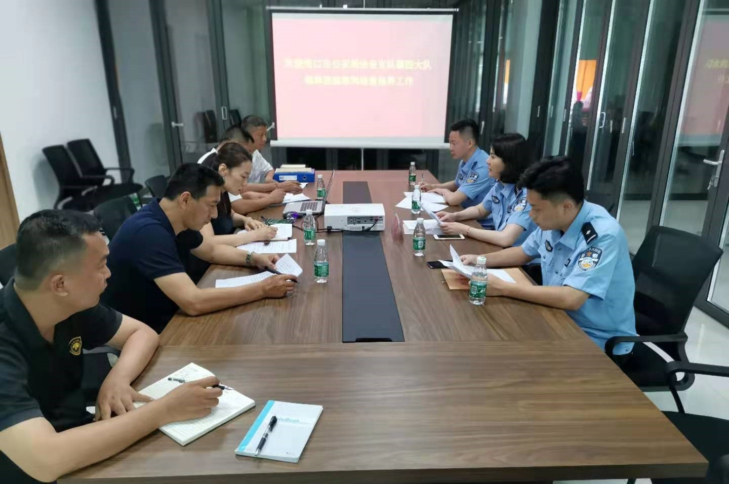 市公安局治安支隊四大隊到中金鷹（海南）押運護衛(wèi)有限公司檢查指導安全維穩(wěn)工作
